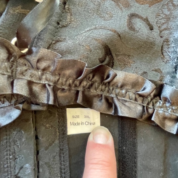 Bustier Corset with Ribbon Detailing, Size 3XL (Adjustable), Black Textured - Picture 3 of 3